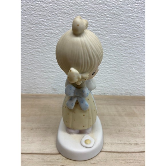 Vtg 1979 Precious Moments Eggs Over Easy Porcelain Figurine E-3118 - Picture 4 of 9